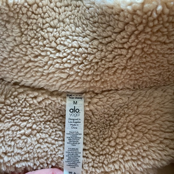 Women’s Alo Yoga Norte Oversized Sherpa Coat size medium - Picture 5 of 12